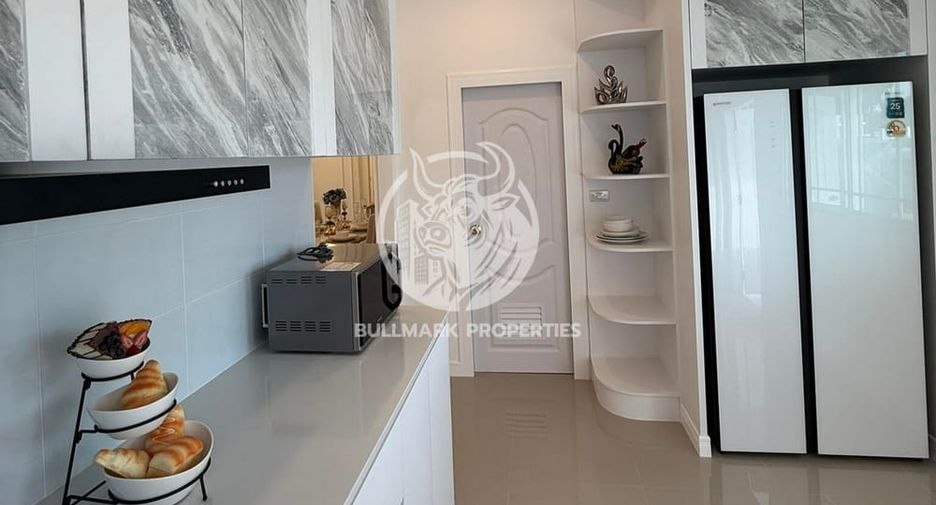 For rent 3 bedrooms villa in Bang Lamung, Chonburi