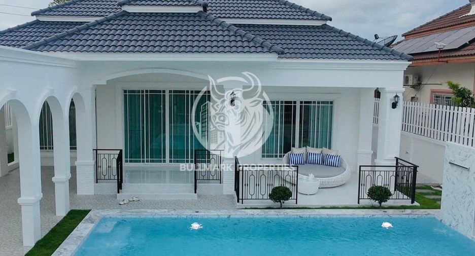 For rent 3 bedrooms villa in Bang Lamung, Chonburi