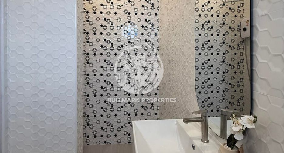 For rent 3 bedrooms villa in Bang Lamung, Chonburi