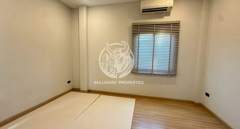 For rent 4 bedrooms house in Bang Lamung, Chonburi