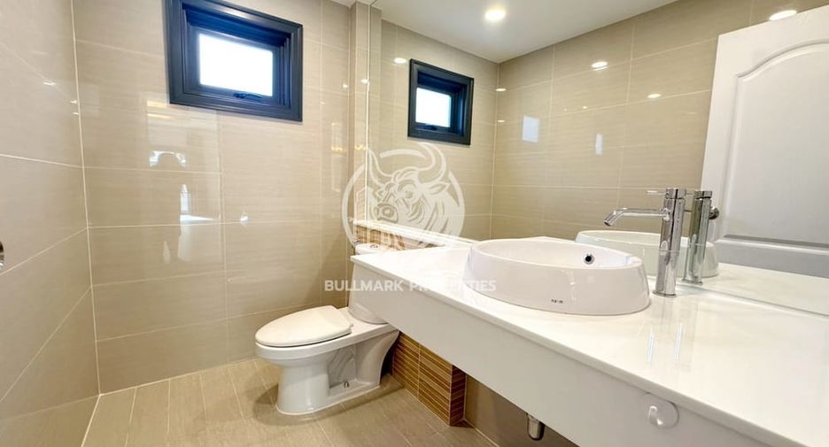 For rent 4 bedrooms house in Bang Lamung, Chonburi