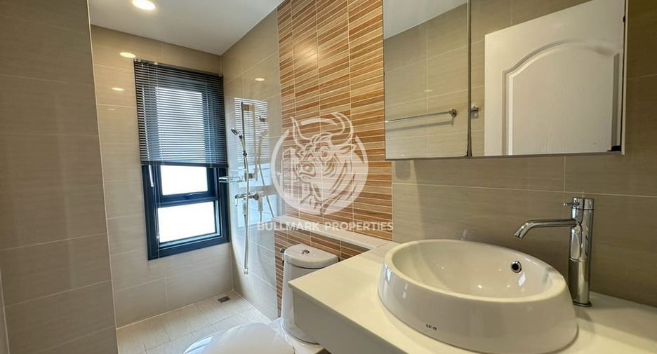 For rent 4 bedrooms house in Bang Lamung, Chonburi