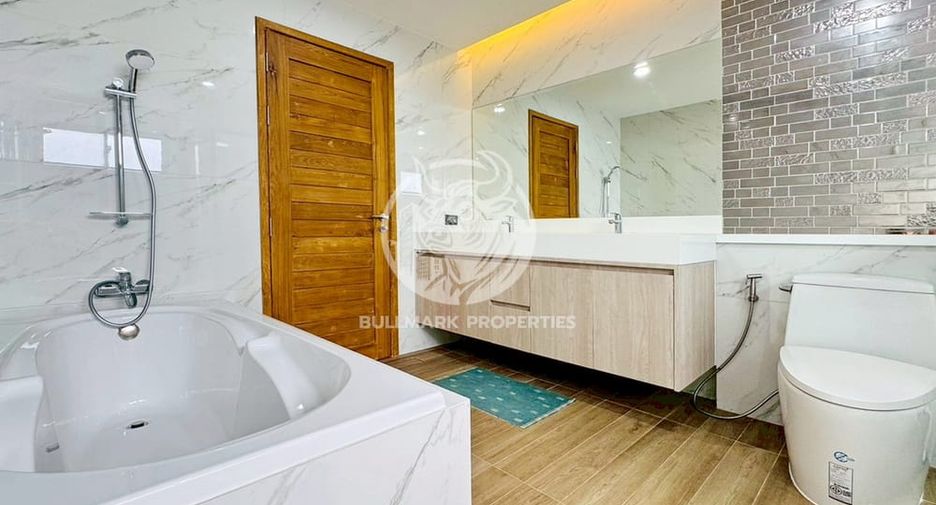 For rent 3 bedrooms house in Huay Yai, Pattaya
