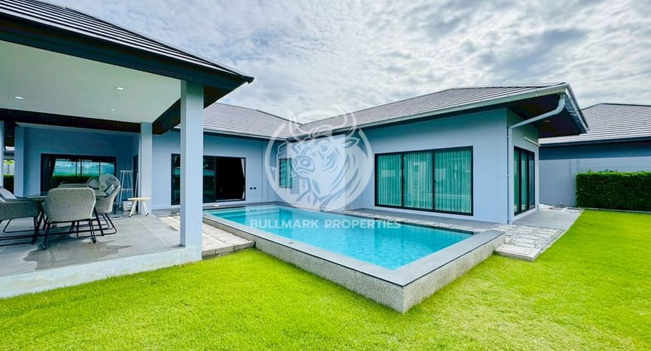 For rent 3 bedrooms house in Huay Yai, Pattaya