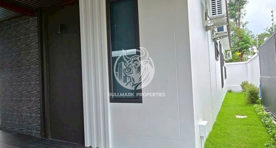 For rent 4 bedrooms house in Bang Lamung, Chonburi