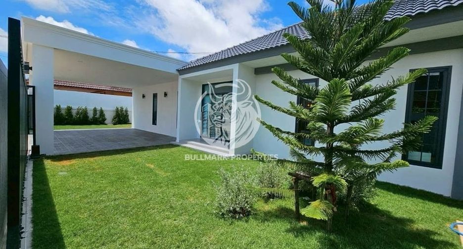 For rent and for sale 4 bedrooms house in Bang Lamung, Chonburi