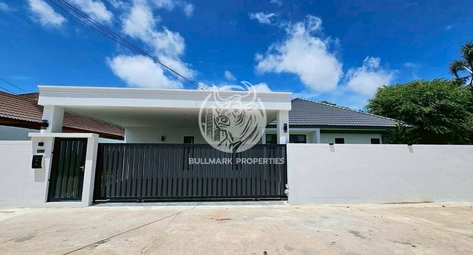 For rent and for sale 4 bedrooms house in Bang Lamung, Chonburi
