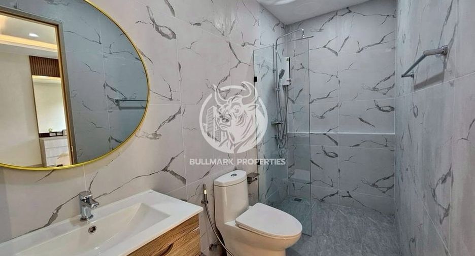 For rent and for sale 4 bedrooms house in Bang Lamung, Chonburi