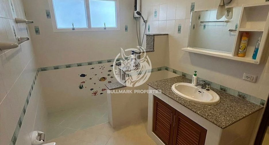 For rent and for sale 3 bedrooms house in Bang Lamung, Chonburi