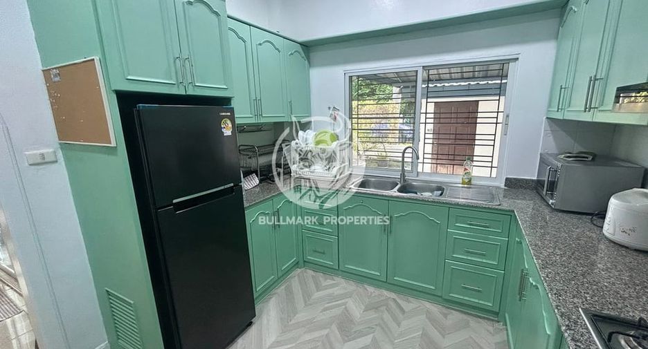 For rent and for sale 3 bedrooms house in Bang Lamung, Chonburi