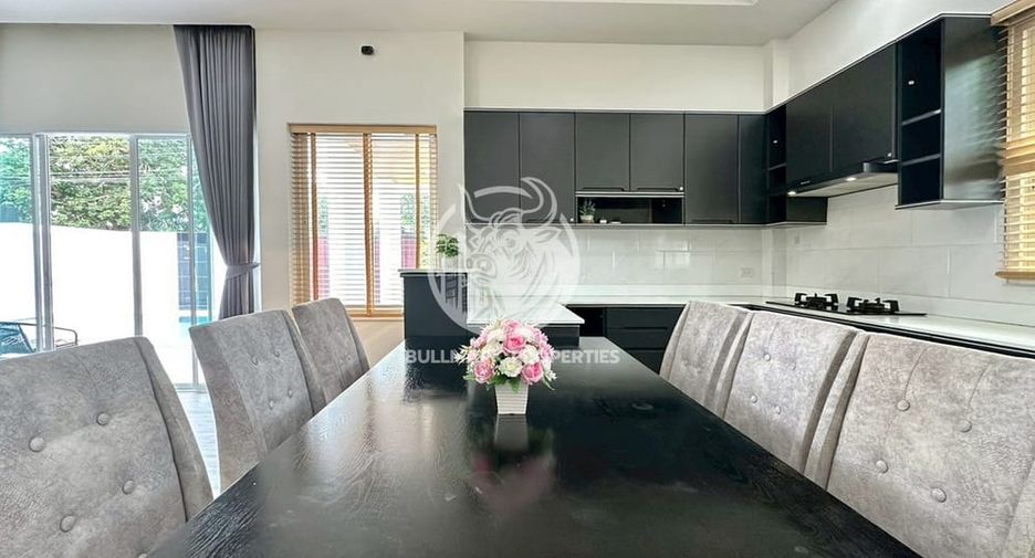 For rent 3 bedrooms house in Bang Lamung, Chonburi