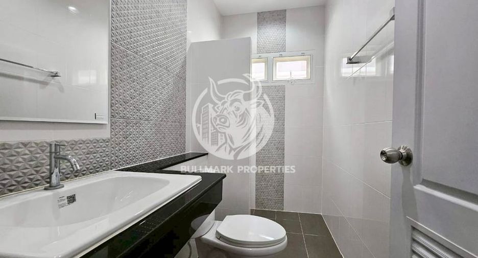For rent 3 bedrooms house in Bang Lamung, Chonburi