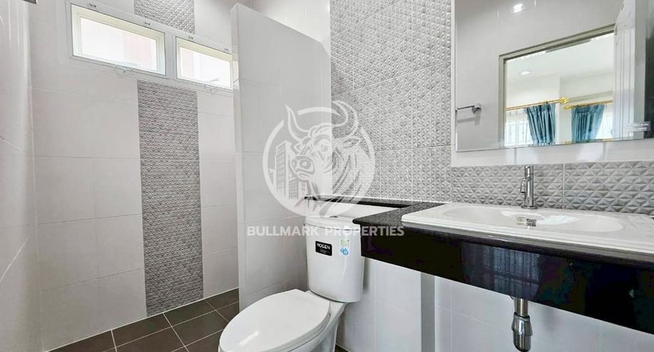 For rent 3 bedrooms house in Bang Lamung, Chonburi