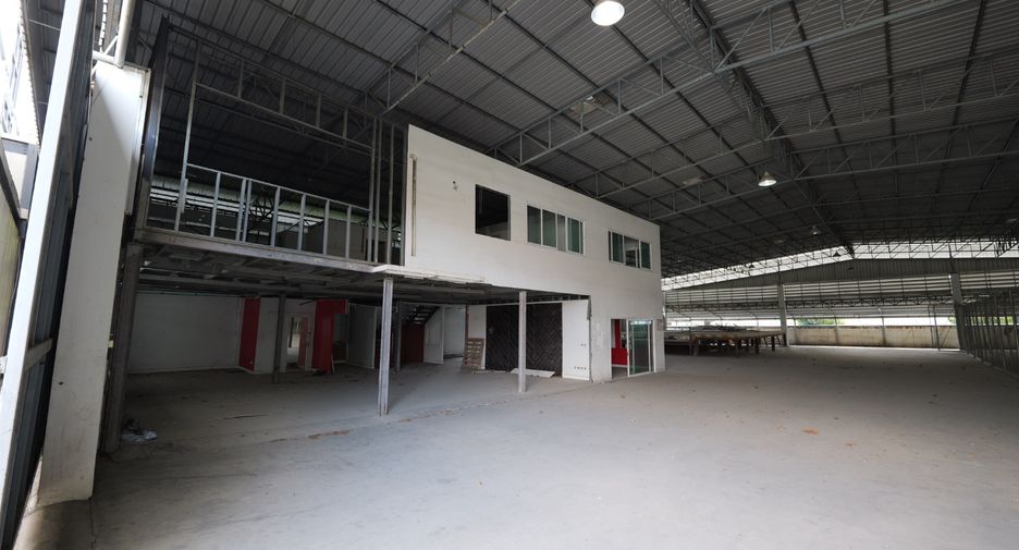 For rent and for sale 4 bedrooms warehouse in Krathum Baen, Samut Sakhon