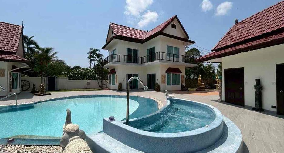 Villa en alquiler y en venta de 6 habitaciones en Bang Lamung, Chonburi