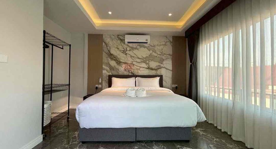 Villa en alquiler y en venta de 6 habitaciones en Bang Lamung, Chonburi