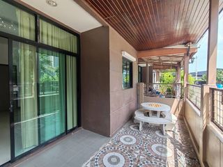 Casa adosada en venta de 3 habitaciones en Pak Kret, Nonthaburi
