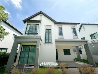 For sale 4 bedrooms house in Lat Krabang, Bangkok