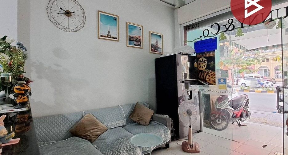 For sale 3 bedrooms retail Space in Bang Lamung, Chonburi