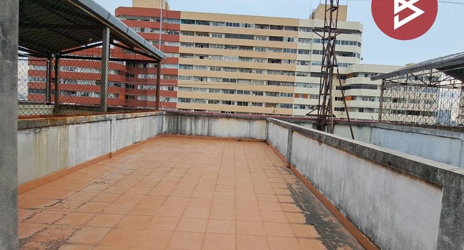 For sale 3 bedrooms retail Space in Bang Lamung, Chonburi