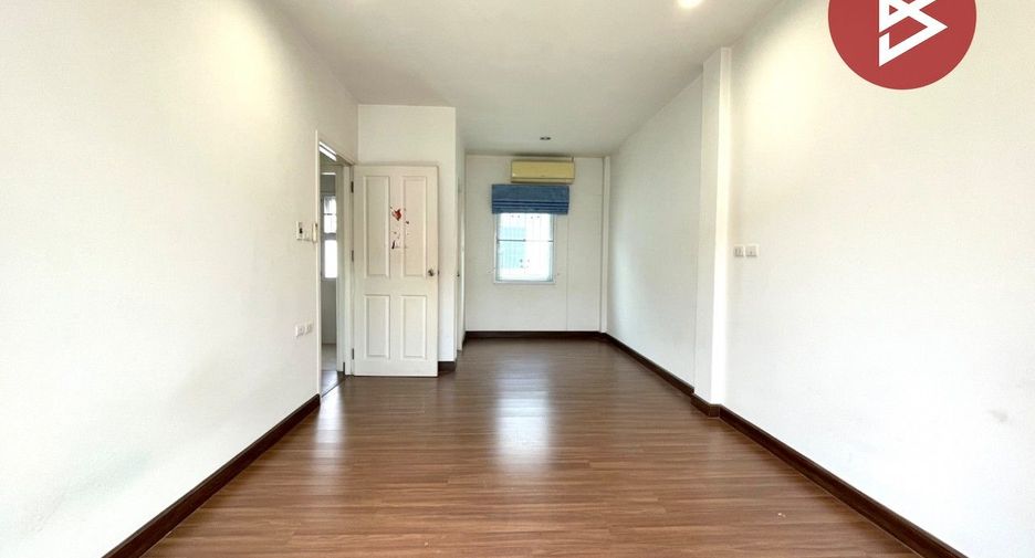 Casa adosada en venta de 3 habitaciones en Bang Bua Thong, Nonthaburi