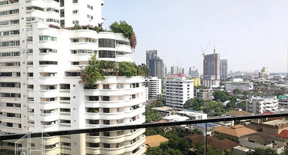 Apartment zur Miete mit 4 Zimmer in Khlong Toei, Bangkok