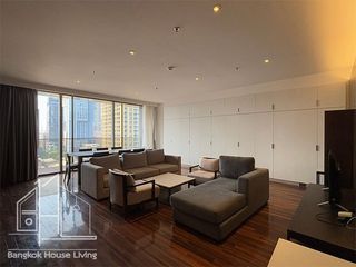 À louer 4 chambres condo à Khlong Toei, Bangkok
