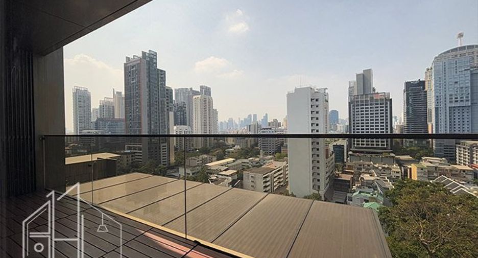 À louer 4 chambres condo à Khlong Toei, Bangkok