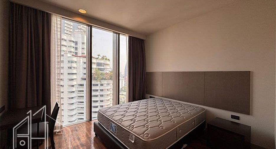 À louer 4 chambres condo à Khlong Toei, Bangkok