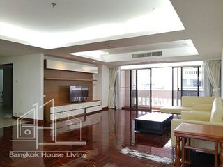 For rent 3 bedrooms apartment in Watthana, Bangkok