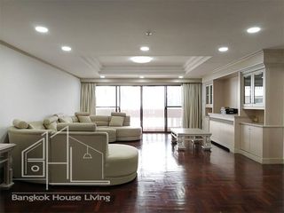 Wohnung zur Miete mit 3 Zimmer in Watthana, Bangkok