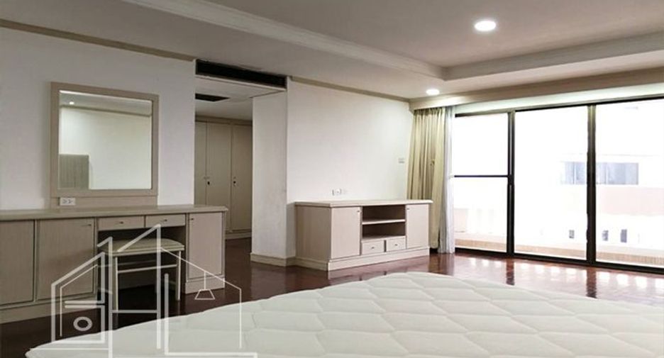 ให้เช่า 3 ห้องนอน คอนโด ใน วัฒนา, กรุงเทพฯ