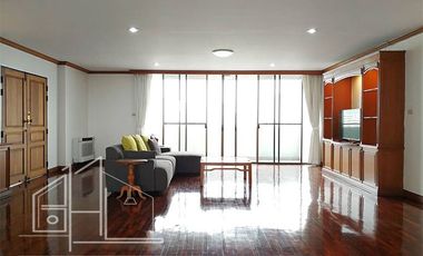 For rent 3 bedrooms condo in Watthana, Bangkok