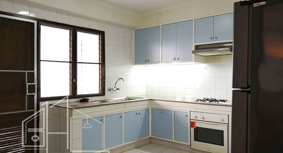 For rent 3 ベッドルーム condo in Watthana, Bangkok