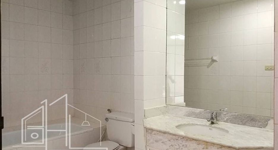 For rent 3 ベッドルーム condo in Watthana, Bangkok