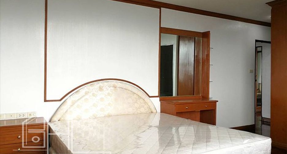 For rent 3 ベッドルーム condo in Watthana, Bangkok