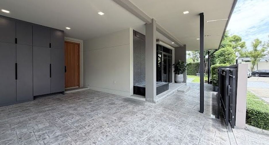 Casa en venta de 4 habitaciones en Pak Kret, Nonthaburi