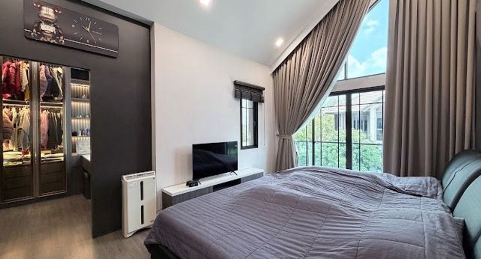 Casa en venta de 4 habitaciones en Pak Kret, Nonthaburi