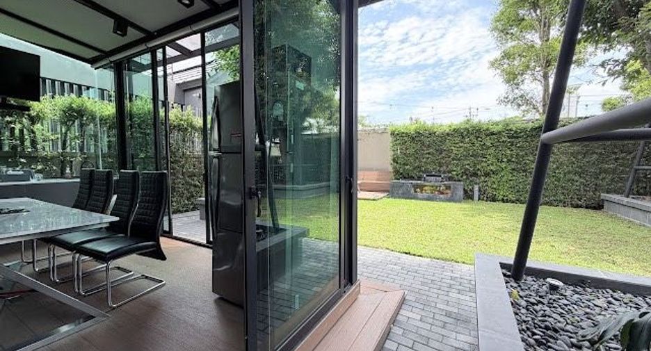 Casa en venta de 4 habitaciones en Pak Kret, Nonthaburi