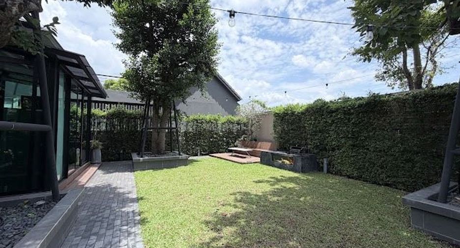 Casa en venta de 4 habitaciones en Pak Kret, Nonthaburi