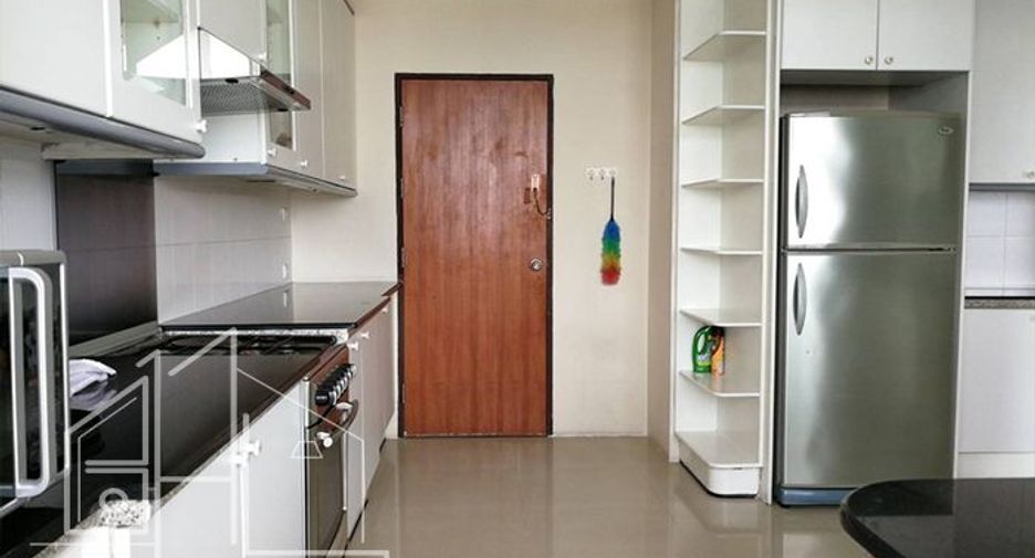 Apartment zur Miete mit 3 Zimmer in Watthana, Bangkok