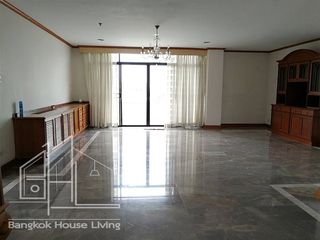 For rent 3 bedrooms apartment in Watthana, Bangkok