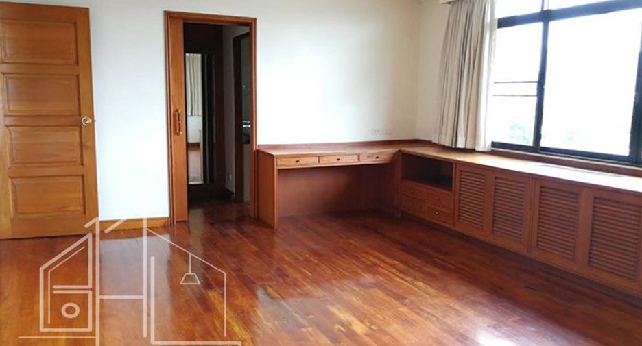 Apartment zur Miete mit 3 Zimmer in Watthana, Bangkok