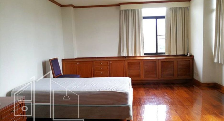 Apartment zur Miete mit 3 Zimmer in Watthana, Bangkok