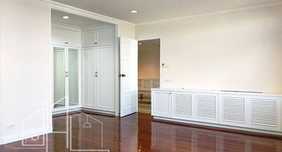 Wohnung zur Miete mit 3 Zimmer in Watthana, Bangkok
