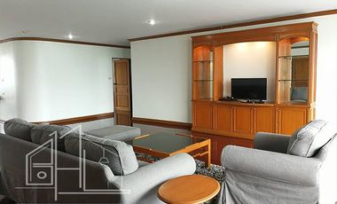 For rent 3 bedrooms apartment in Watthana, Bangkok