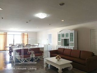 For rent 3 bedrooms apartment in Watthana, Bangkok