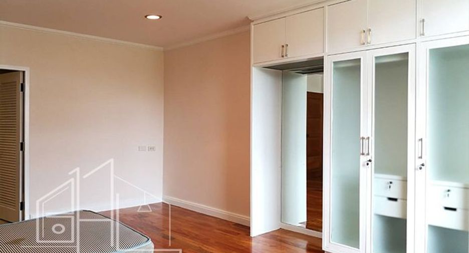 Wohnung zur Miete mit 4 Zimmer in Watthana, Bangkok