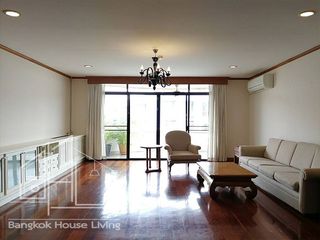 À louer 4 chambres appartement à Watthana, Bangkok