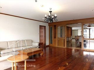 À louer 4 chambres appartement à Watthana, Bangkok